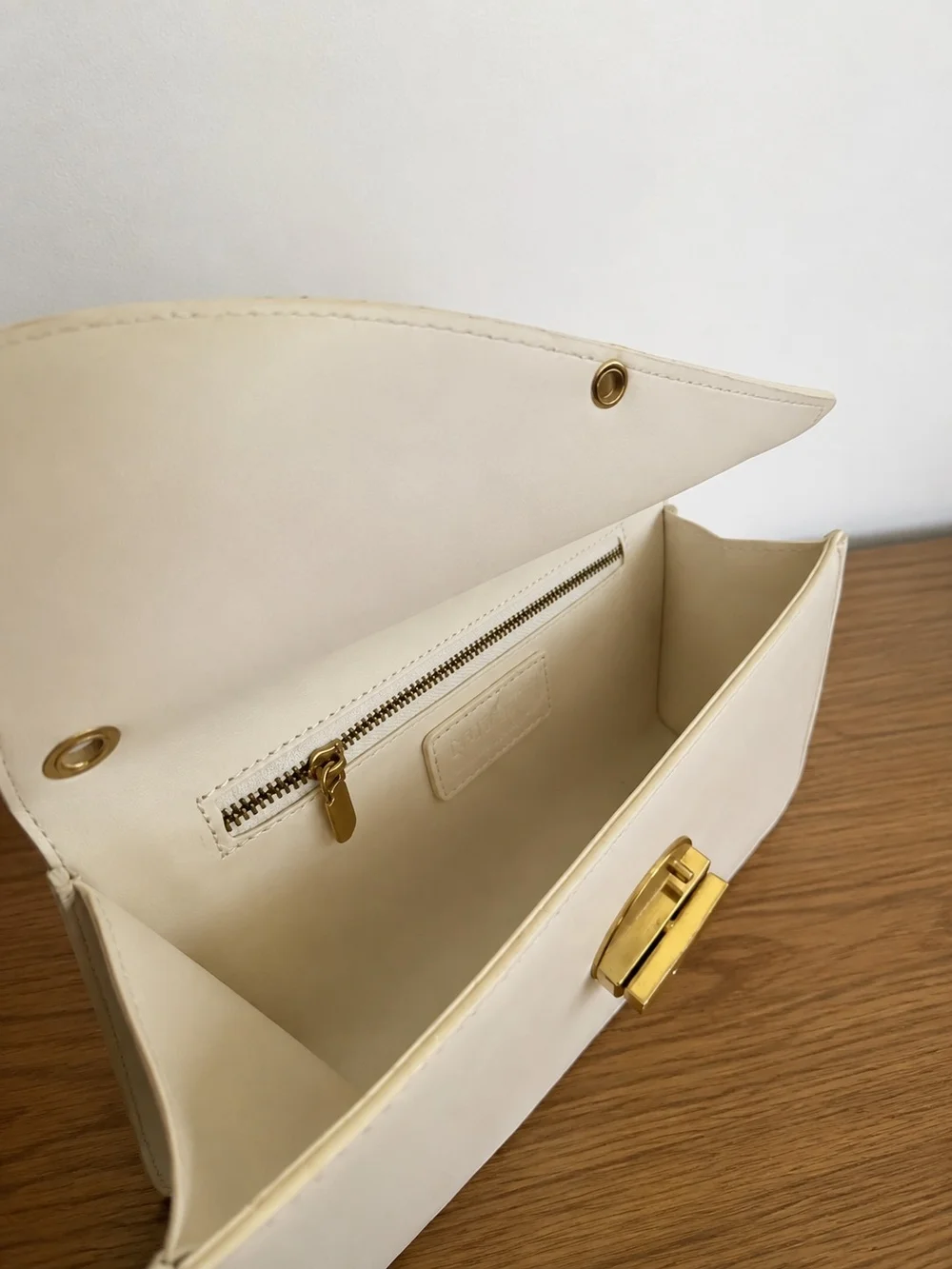 Off White Shoulder Bag with Gold-Tone Hardware & Detachable Crossbody Strap
